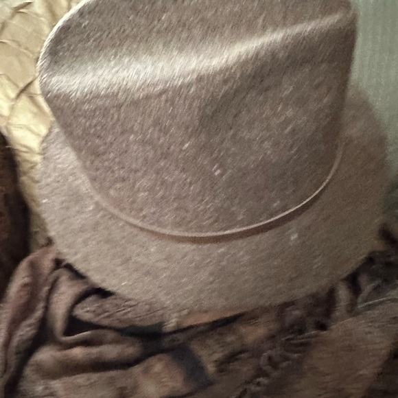 Vintage Stylish Hat - Picture 6 of 9